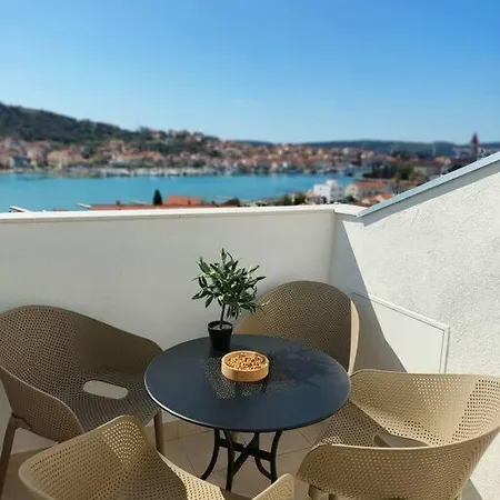 Bird View Carlissima شقة